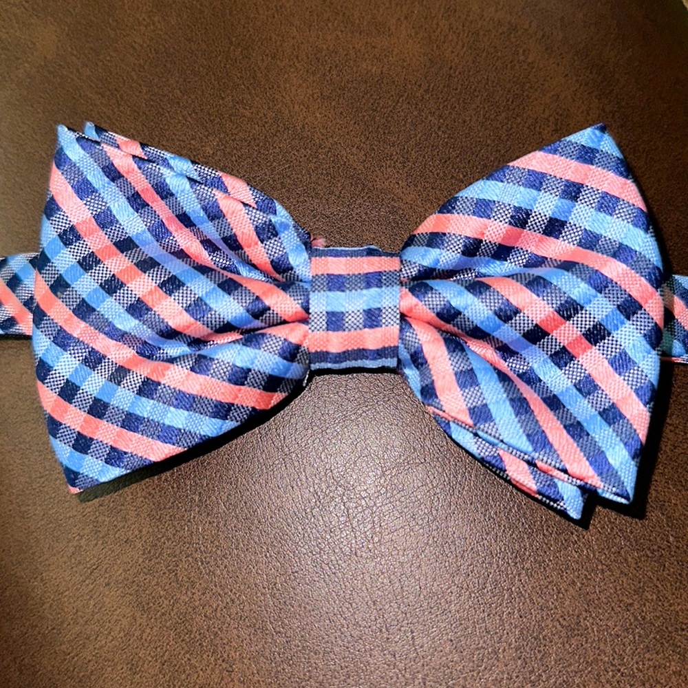 Saddlebred-Pre-tied Adjustable Bow Tie (Navy, Blue, and Pink w/ clasp